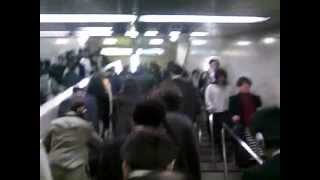 東京メトロ東西線「茅場町駅」 2007年11月 朝の通勤ラッシュ [upl. by Hasty]