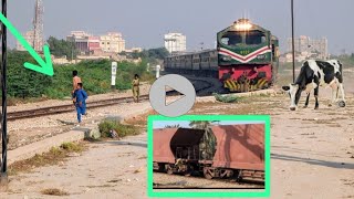 Pakistan Railway  Dangerous Seen  Train Video  Railway Station [upl. by Nosreh248]