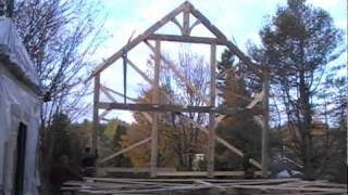 Montage dune charpente traditionnelle  Raising a timber frame house [upl. by Bates]