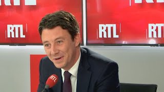 Grève SNCF  quotMacron met les mains dans le cambouisquot assure Griveaux sur RTL [upl. by Mervin]