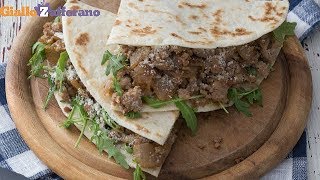 Piadina salsiccia e cipolle [upl. by Seldan]