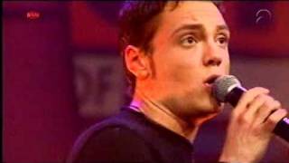 Tiziano Ferro  Perdono Live A Top Of The Pop bnn 2 [upl. by Kimberli]