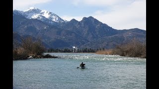 Packrafting auf der Loisach im März [upl. by Tad]