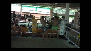 Saenchai Clinching at Sinbi Muay Thai [upl. by Deroo]