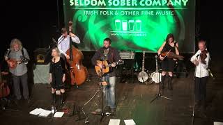 Irish Christmas mit der Seldom Sober Company [upl. by Atsylak]