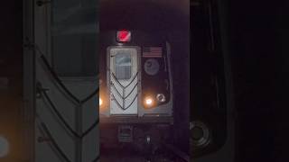 R160 Siemens N Train to 86 St arriving at Bay Pkwy [upl. by Behka]