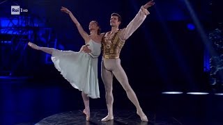 Nutcracker pdd  excerpt from Roberto Bolle Danza con me with Léonore Baulac [upl. by Niehaus258]