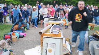 This Yard Sale Will Restore Your Faith In Humanity ❤️ [upl. by Bortz]