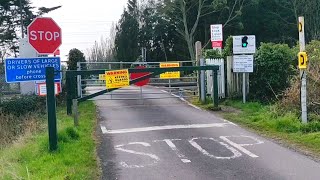 Keysworth Level Crossing Dorset [upl. by Enyrehtak]