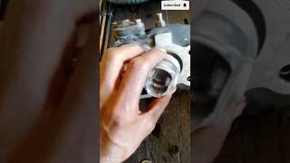 Bike engine repair 👍 shortvideo bikemachanic mechanic bike shortsfeed viralvideo shorts [upl. by Farkas494]