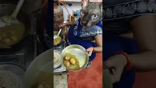 🙀🙀Aalu gobhi ki sabji garma 😾😾Garam 💥💥 funny😾😾 cute 🙀🙀viral short 😛😾😾🙀🙀 [upl. by Ellicul285]