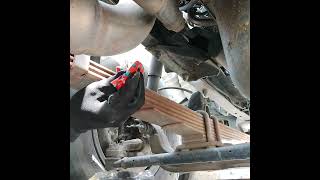 hino 300 series change oil and replace air cleaner filter [upl. by Heigho]