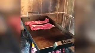 Cocina con Plancha en la Parrilla Chapa 2 Hornallas [upl. by Aerdnek64]