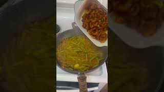 কচুর লতি দিয়ে চিংড়ি মাছ ভুনা😋❤️cooking recipe homemade youtubeshorts viralshorts [upl. by Kelcey]