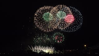 Linternational des Feux LotoQuébec Italie 2017  4K [upl. by Nnyltak]