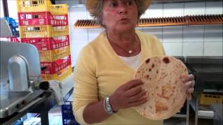 La Piadina Romagnola della Lella a Rimini [upl. by Stent356]