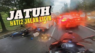 MOTOR JATUH DEPAN MATA GARA2 JALAN LICIN HATI2 GUYS MUSIM HUJAN NI [upl. by Anselm339]