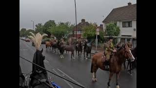 Horsedrawn carriage meets Kings Troop Horses [upl. by Nycila]