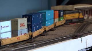 HO BLI Union Pacific SD40 2 3079 with Kato Gunderson MAXI IV Well Cars [upl. by Sedgewinn]