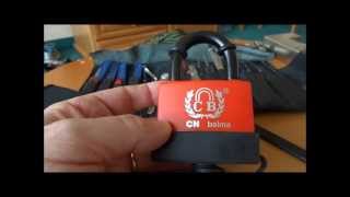 319 CB CN Baima Padlock Picked Open [upl. by Eaner]