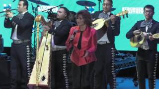 Angelica Maria Vicente Fernandez y Los Tigres del Norte en la fiesta de Campaña de Hillary Clinton [upl. by Chrissie]