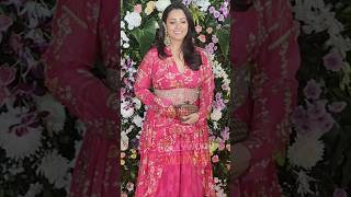 Anita Hassanandani Reddy Looks Beautiful in Pink Dress At Ekta Kapoor Diwali Party 2024 [upl. by Dedrick]