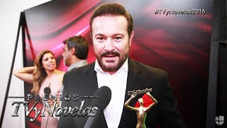 Premios TVyNovelas 2016  Arturo Peniche está orgulloso de ser un primer actor [upl. by Ahsiuqat108]