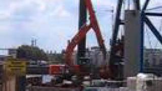 Bagger  Excavator HITACHI ZAXIS 225 USRLC mit Teleskopstiel [upl. by Hajidahk731]