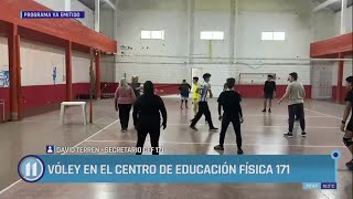 Clases de vóley en el Centro de Educación Física nº 171 [upl. by Einaoj]