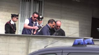 Mozzo Bergamo Massimo Bossetti ai funerali della madre chiesa blindata [upl. by Isleen272]