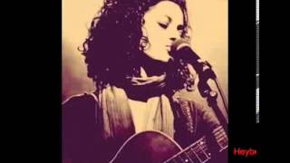 Emel Mathlouthi  Naci en Palestina آمال مثلوثي [upl. by Emorej723]