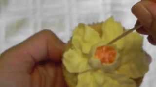 How to Make Daffodil Cupcakes [upl. by Mano]