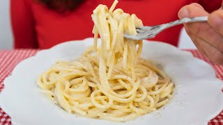 Spaghetti cacio e pepe – la vera ricetta originale alla romana facile e veloce [upl. by Hands]