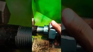 How to cut the thread on a manual lathe machine threadcutting how lathemachine cncmachining yt [upl. by Humpage]