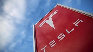 Tesla ruft 123000 LuxusLimousinen zurück [upl. by Verile638]