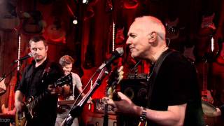 Peter Frampton quotShow Me the Wayquot on Guitar Center Sessions on DIRECTV [upl. by Alastair]