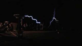 Lightning On The Lawn 2007  Singing Tesla Coils [upl. by Gintz]