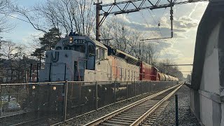 Railfanning at MaplewoodNJ 31424 Ft MO1 with MampE GP151 25 [upl. by Nalak]