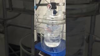 Precipitating a polymer solution into methanol [upl. by Ahmed]