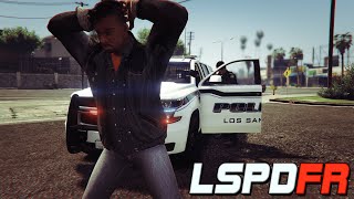 Hero Cop Shoots Windshield To Save Innocent Lives  GTA5 LSPDFR  Episode 1 [upl. by Cul]