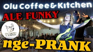 PRANK SOLO GITAR ke 2 jadi Waiterss di OLU COFFEE amp KITCHEN Pakansari Bogor prank 2 [upl. by Anilrats425]