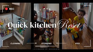 QUICK NON AESTHETIC KITCHEN RESET  Mom of 3 quick reset  prepare for our next grocery haul [upl. by Nivri]