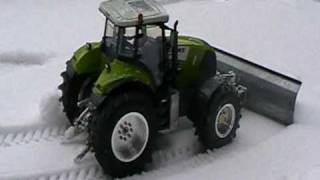 RC Claas Axion 850 mit Schneepflug [upl. by Foster499]