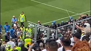 Scontri tifosi SpeziaNapoli DA QUI SI VEDE TUTTO 😨⚔ [upl. by Eelatan]