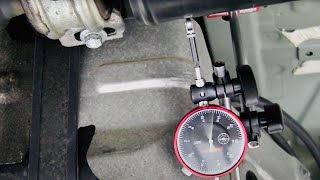 How to measure Driveshaft Runout [upl. by Alor]