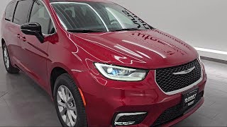 2025 Chrysler Pacifica Select Red Hot Pearlcoat New walk around for sale in Fond Du Lac Wisconsin [upl. by Blockus]