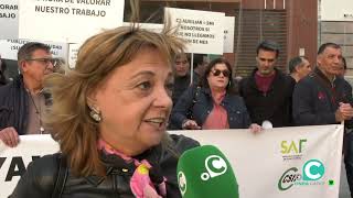 CSIF se concentra en demanda de mejoras laborales para el personal de la administración andaluza [upl. by Eiruam]