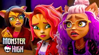 Clawdeen Trades the Moonclaw for Her Moms Diary  Monster High [upl. by Vivienne]