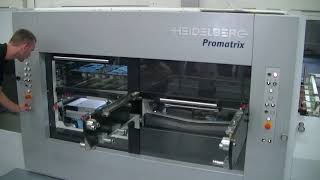 Heidelberg Promatrix 106 CS Die Cutter Stripping station test sheet removal [upl. by Stanislaw]