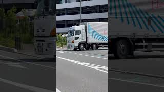 大型トラックと4トン車の違いやなあ😆トラック [upl. by Eidson]